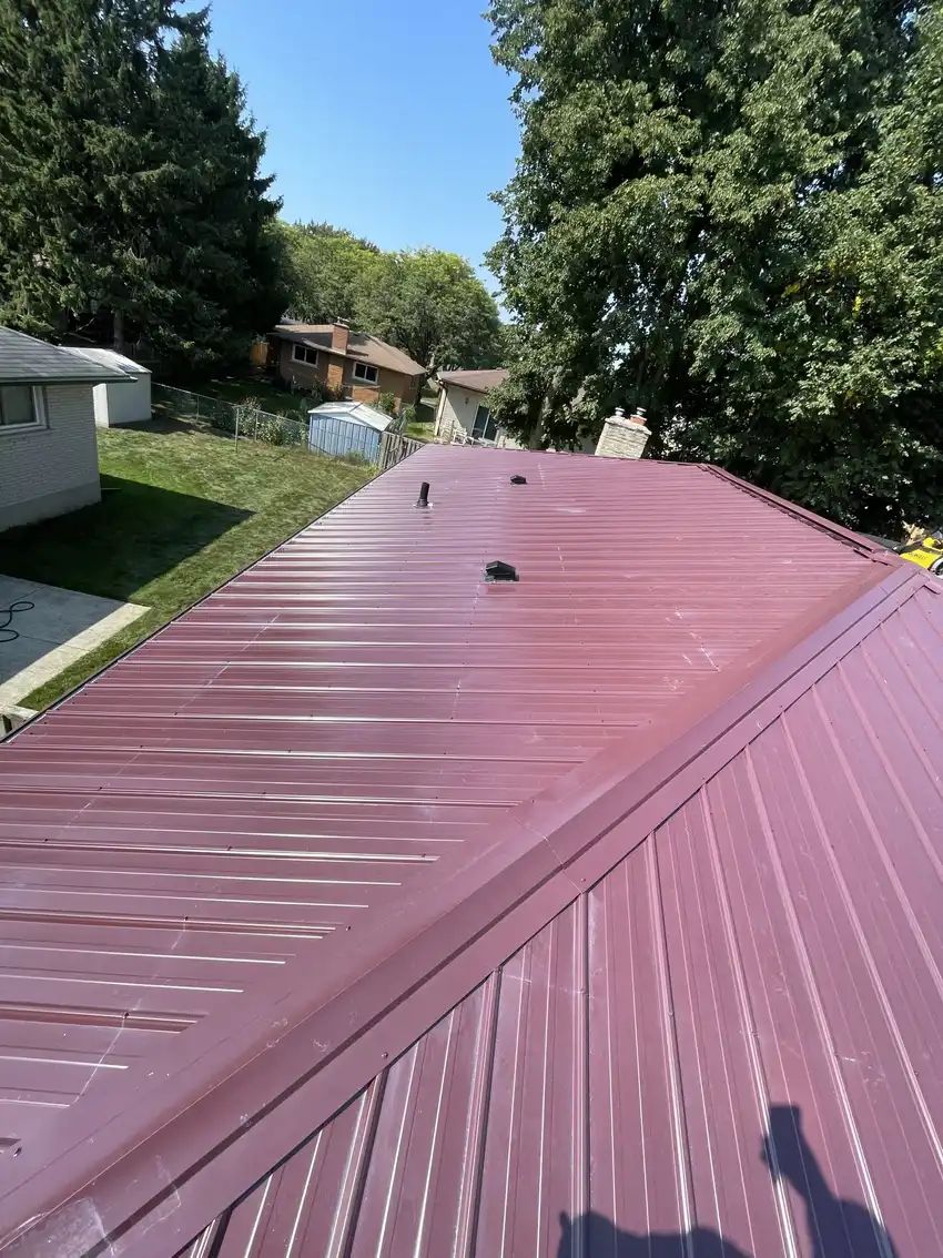 Roof replacement job completed by the United Roofers crew